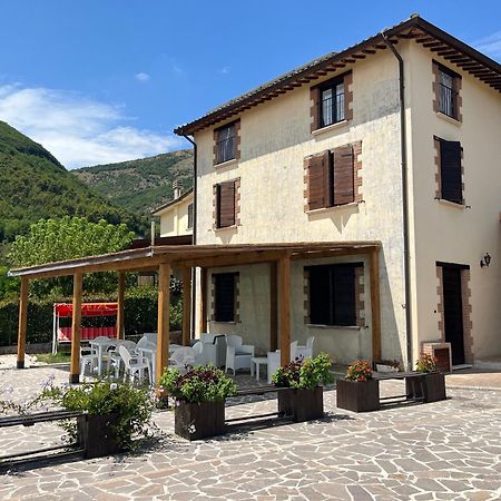 Casa Vacanze Vecchio Frantoio Residenza Leccino Spoleto Kültér fotó
